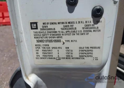 2002 Chevrolet Avalanche 1500 z USA, uszkodzony, nr VIN 3GNEC13T02G185665